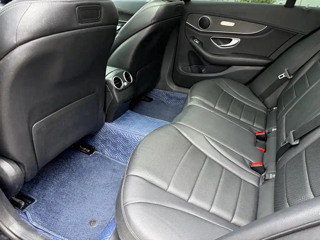 Mercedes-Benz C-Class — миниатюра 32