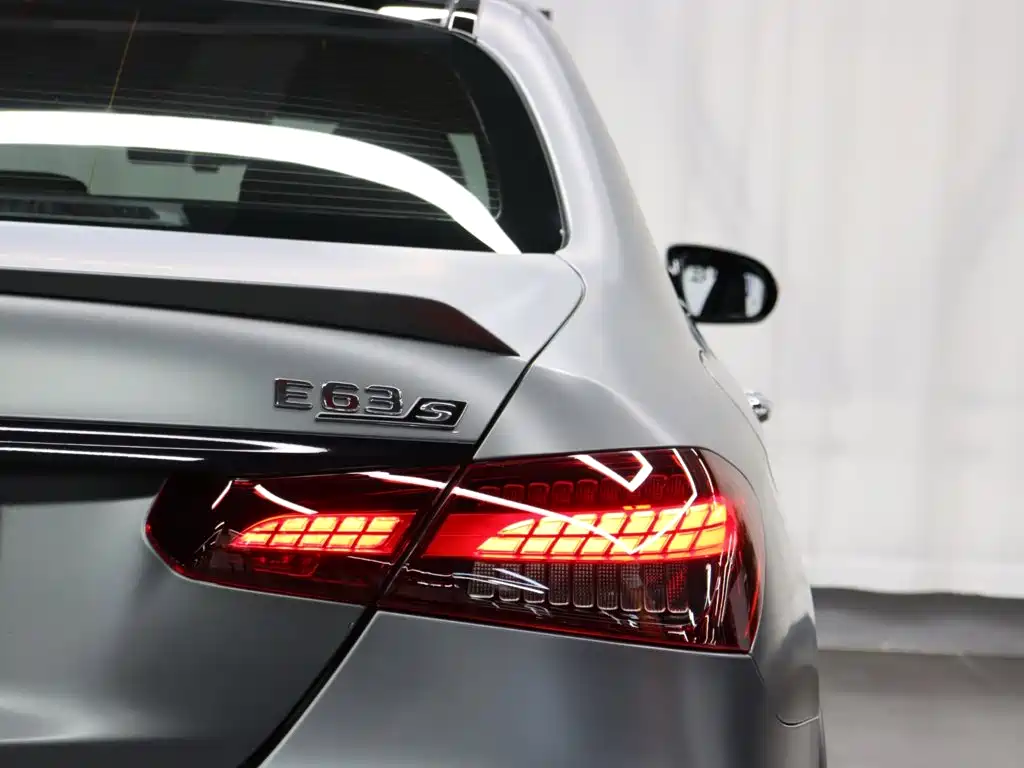 Mercedes-Benz E-Class AMG — миниатюра 27