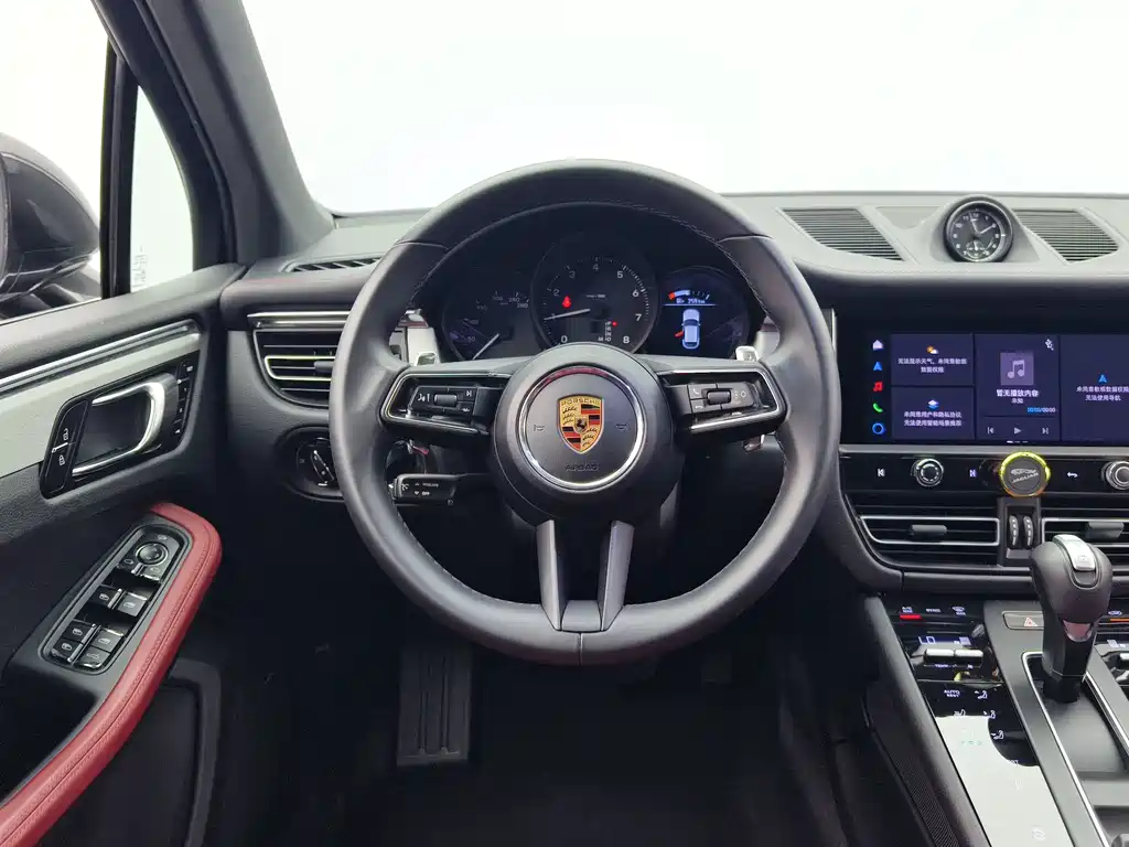 Porsche Macan — миниатюра 12