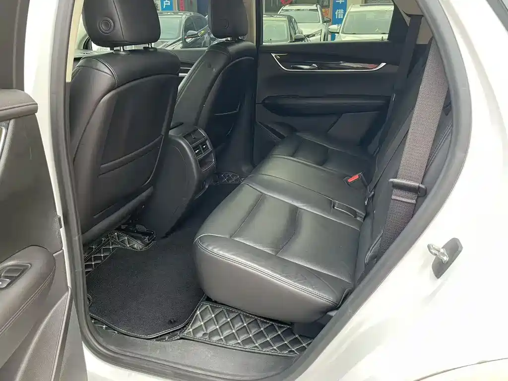 Cadillac XT5 — миниатюра 5