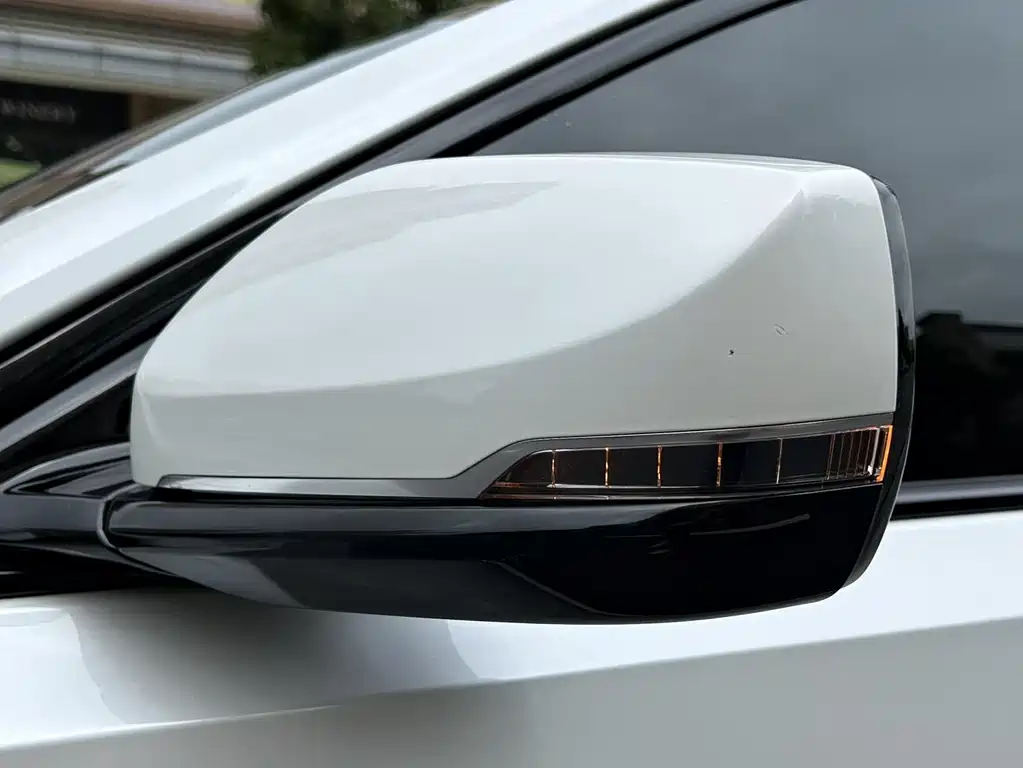 Cadillac CT5 — миниатюра 24