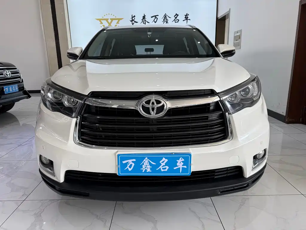 TOYOTA HIGHLANDER