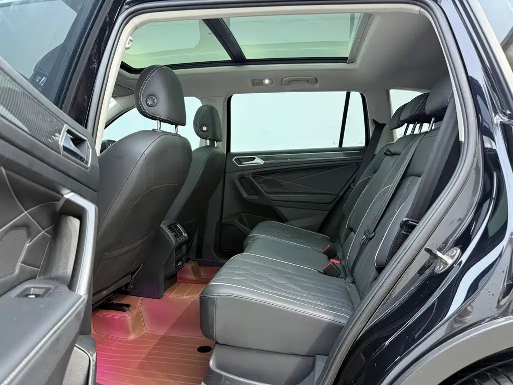 Volkswagen Tiguan L — миниатюра 13