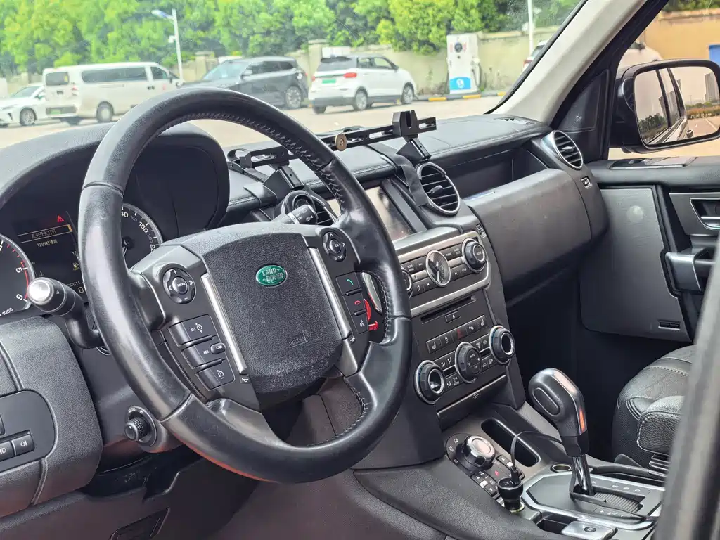 Land Rover Discovery — миниатюра 10