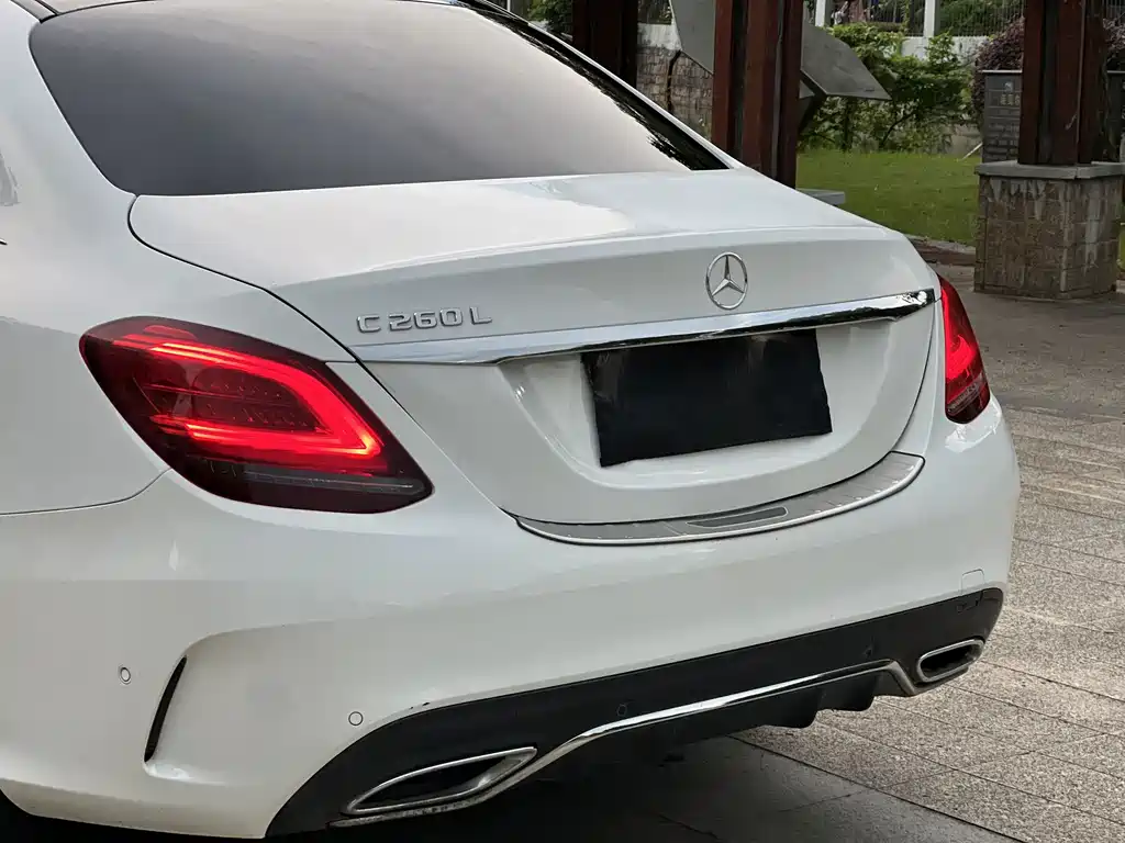Mercedes-Benz C-Class — миниатюра 7