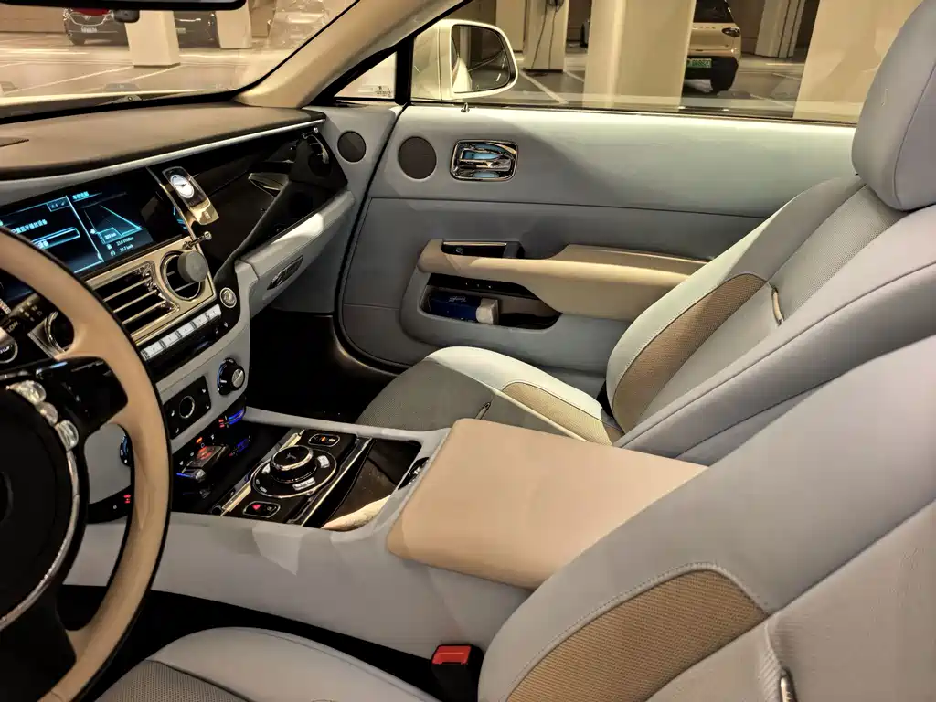 Rolls-Royce Wraith — миниатюра 10