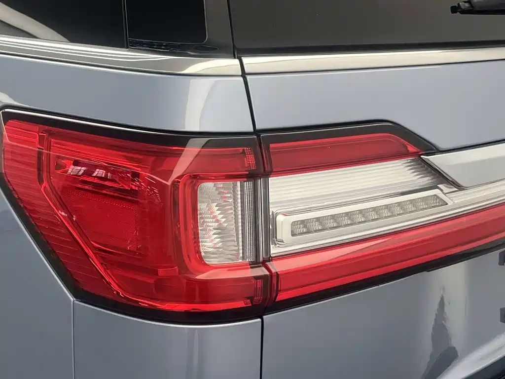Lincoln Navigator — миниатюра 18