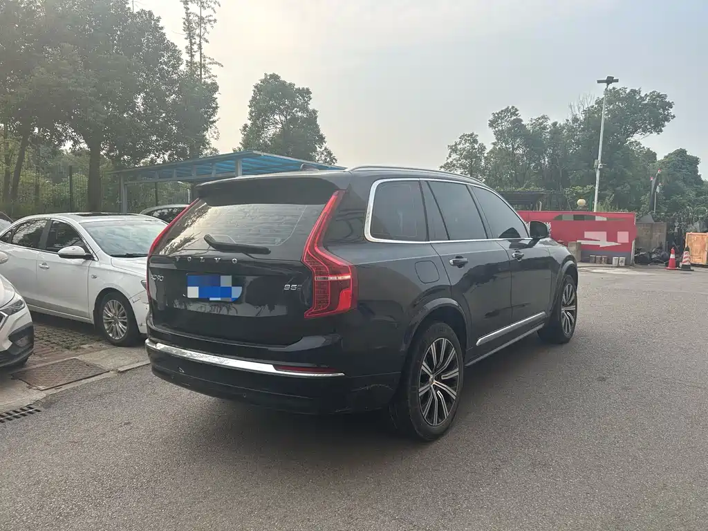 Volvo XC90 — миниатюра 10
