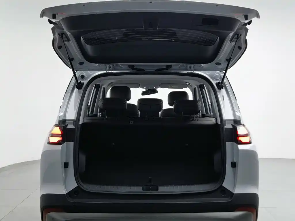 Wuling 星光560新能源 — миниатюра 16