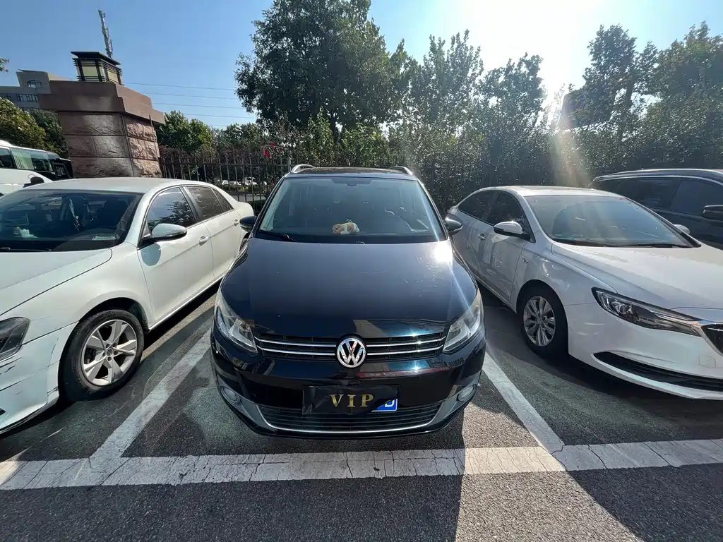 Volkswagen Touran — миниатюра 2