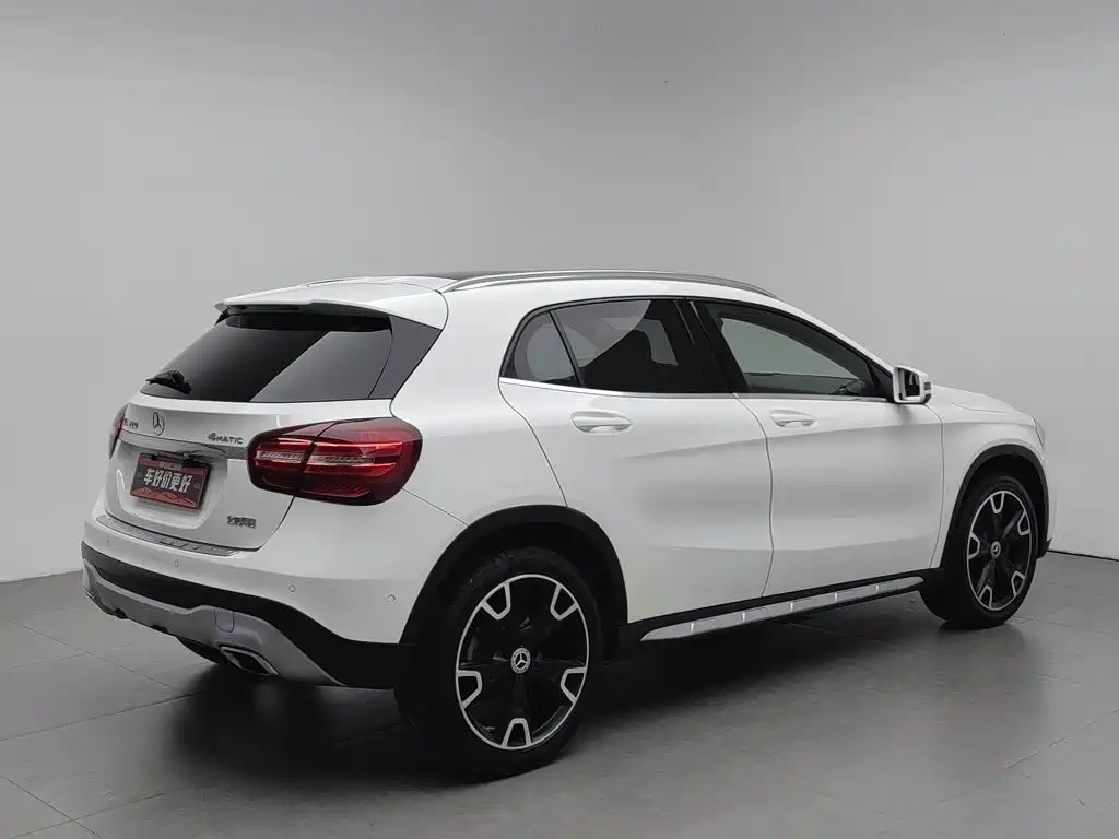 Mercedes-Benz GLA — миниатюра 2