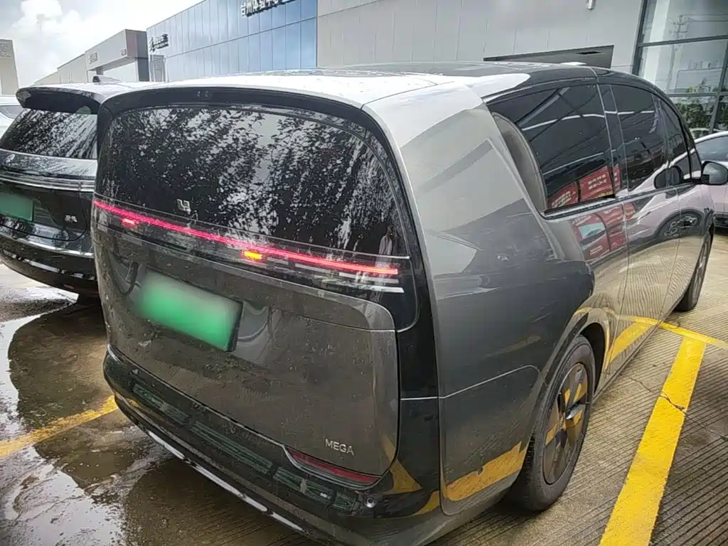 Li Auto Li MEGA — миниатюра 7