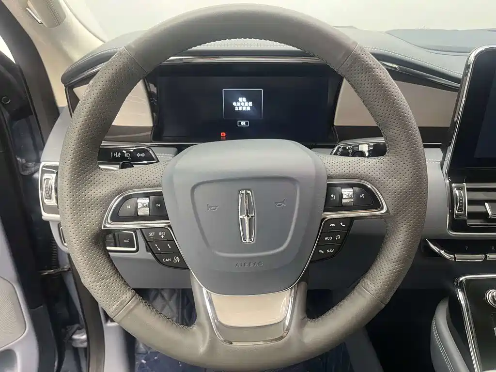 Lincoln Navigator — миниатюра 20