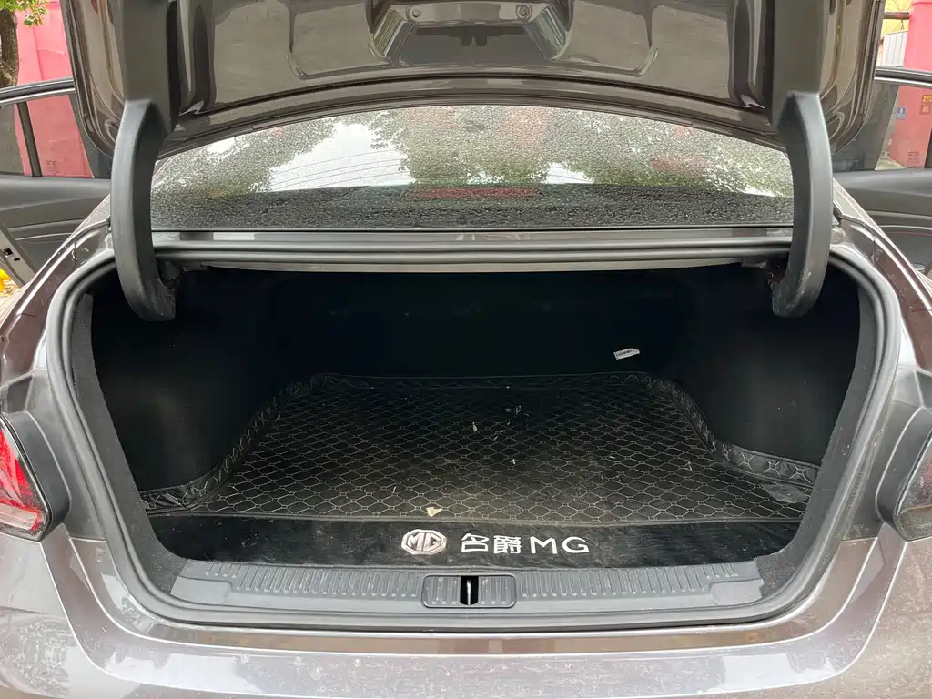 MG MG5 - фото 18