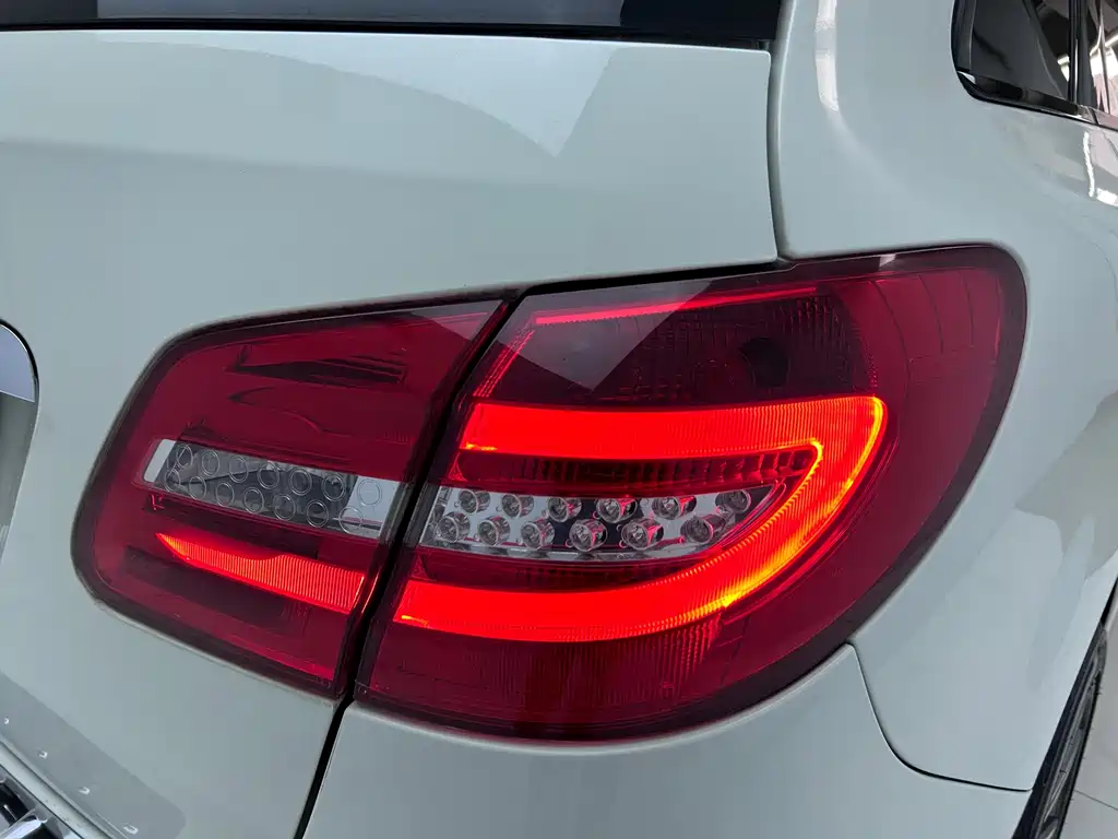 Mercedes-Benz B-Class — миниатюра 22