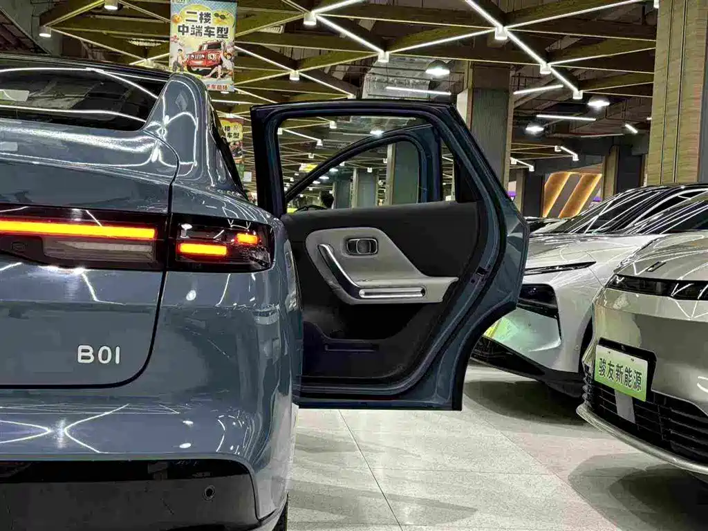 Leapmotor Ноль один. — миниатюра 15