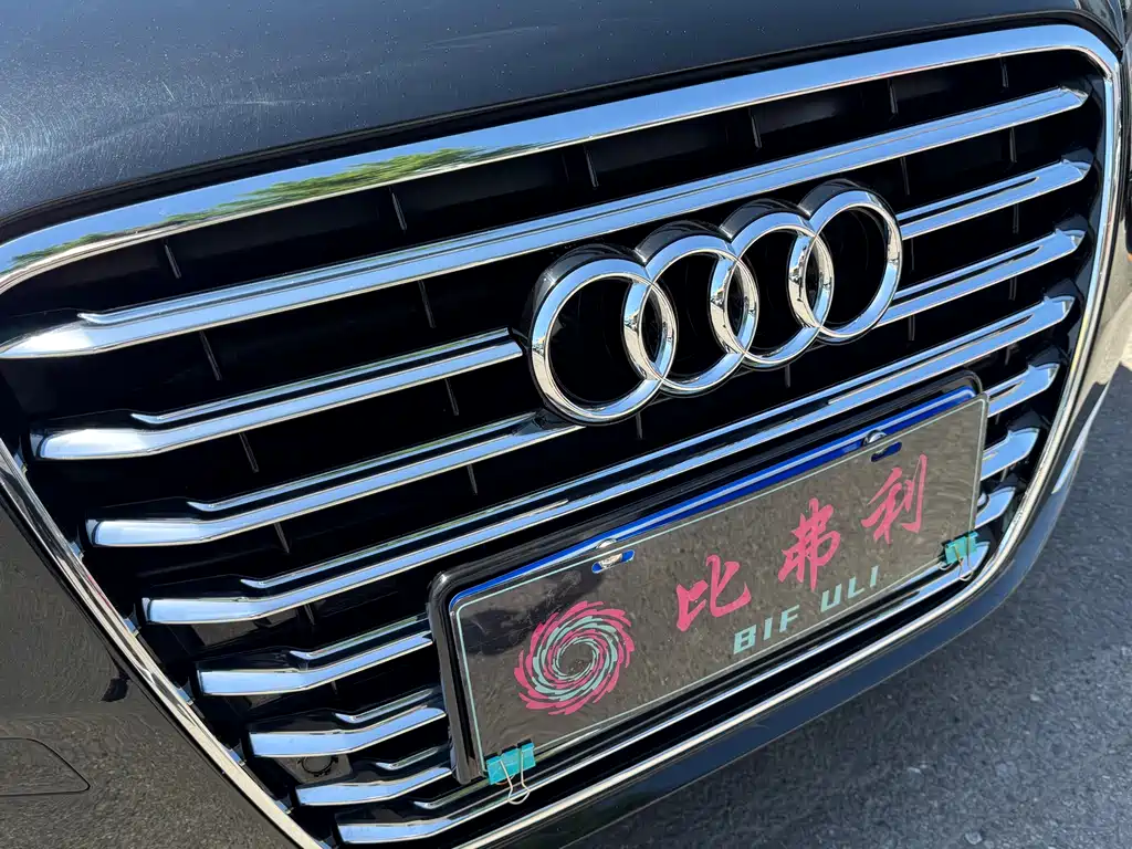 Audi A8 2011 A8L 3.0 TFSI quattro Comfort (213kW