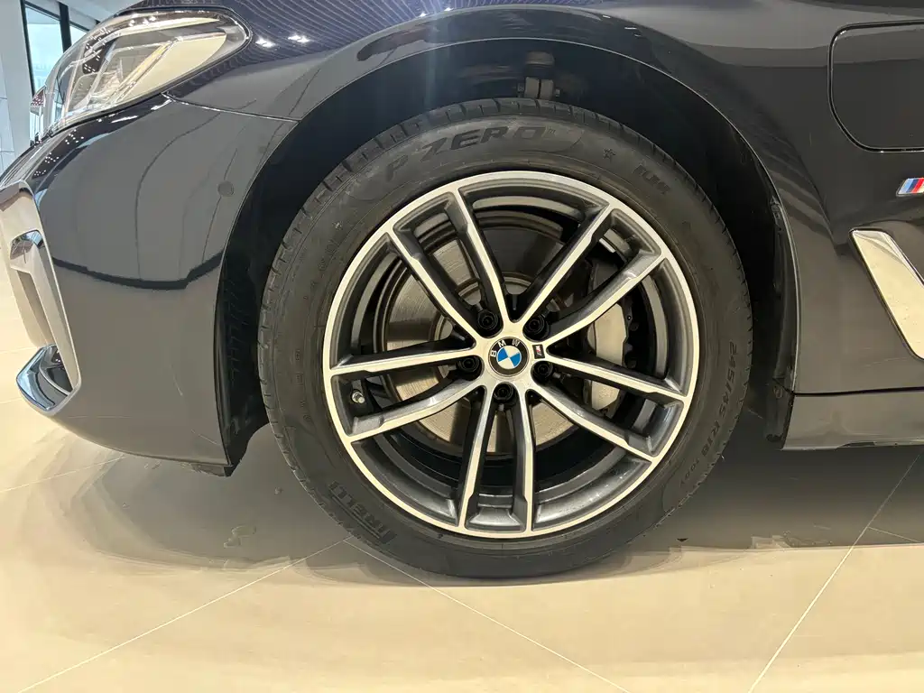 BMW 5 SERIES NEW ENERGY