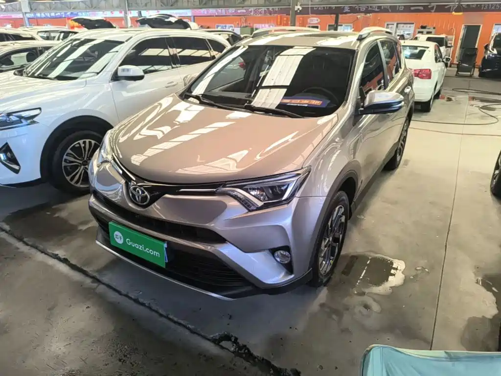 Toyota RAV4 — миниатюра 2