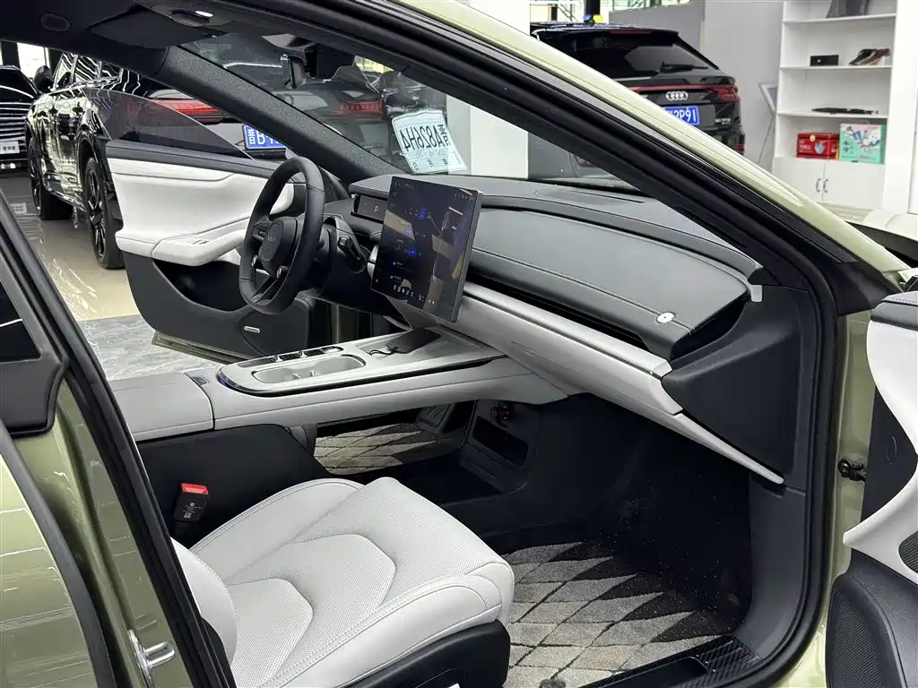 XIAOMI CAR XIAOMI SU7