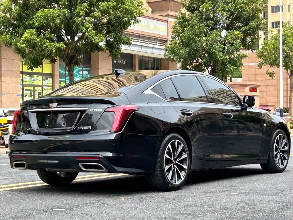 Cadillac CT5 — миниатюра 4