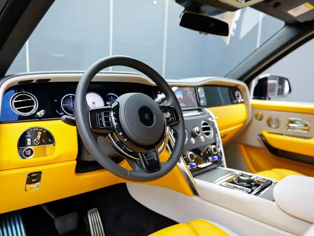 Rolls-Royce Cullinan — миниатюра 13