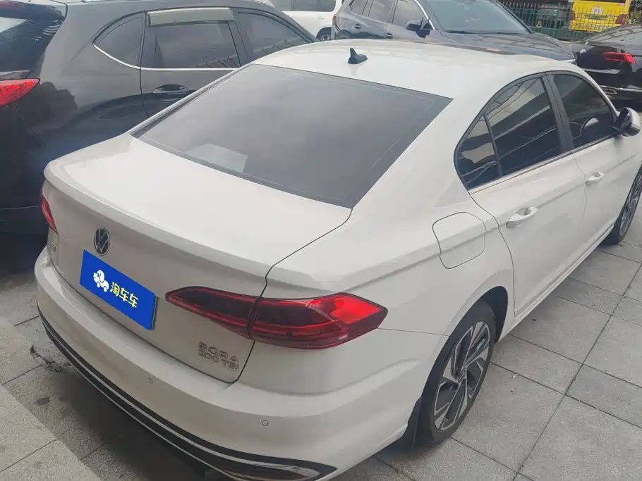 Volkswagen Bora — миниатюра 3