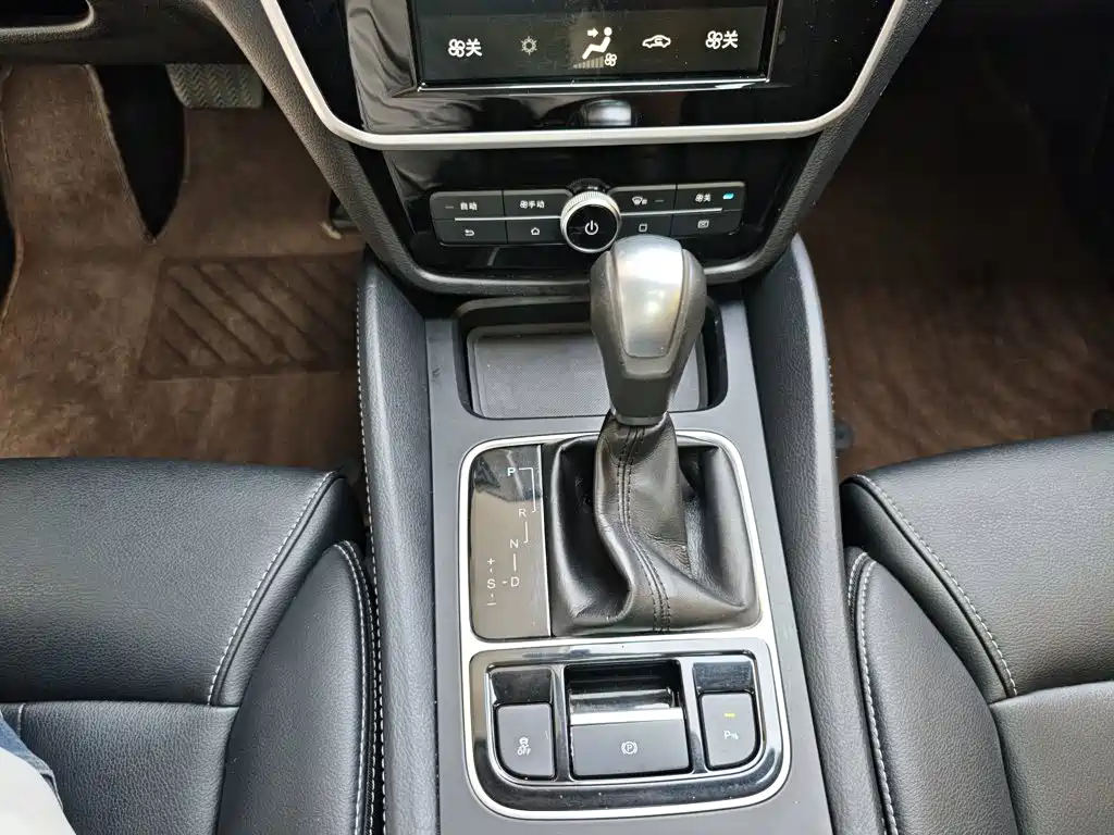 BYD MAX — миниатюра 14