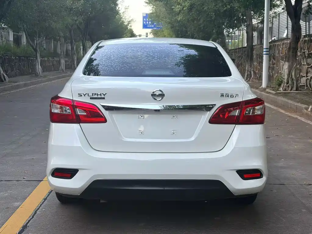 Nissan Sylphy — миниатюра 8