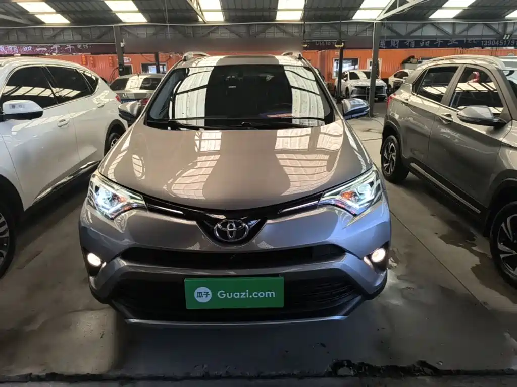 Toyota RAV4 — миниатюра 3