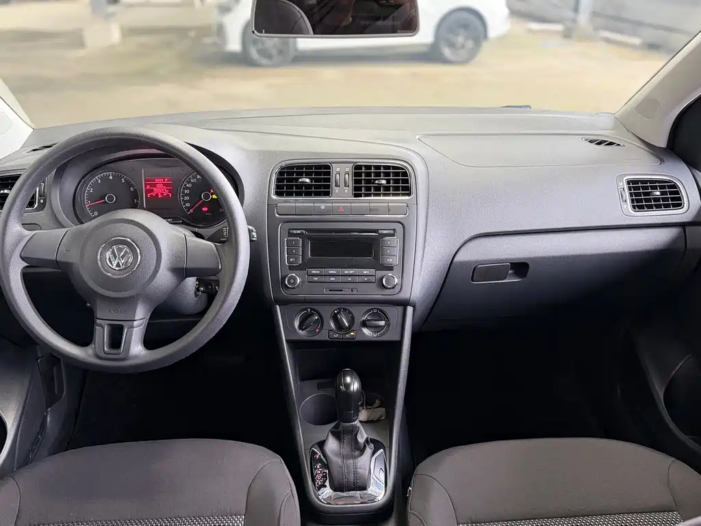 Volkswagen Polo — миниатюра 7