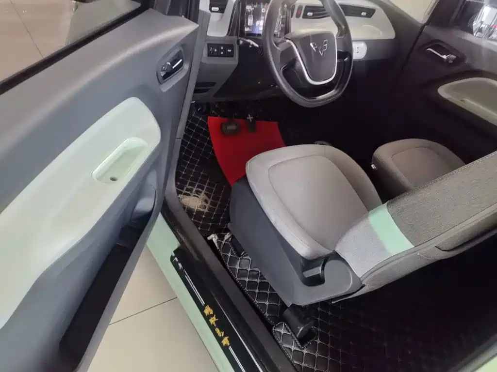 Wuling MINIEV — миниатюра 16