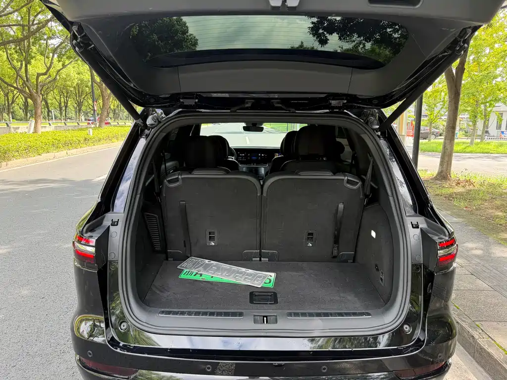 Li Auto Li ONE — миниатюра 10