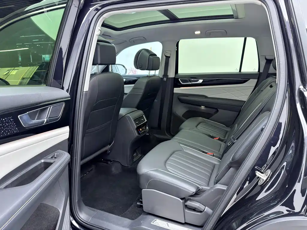 Volkswagen Teramont — миниатюра 19
