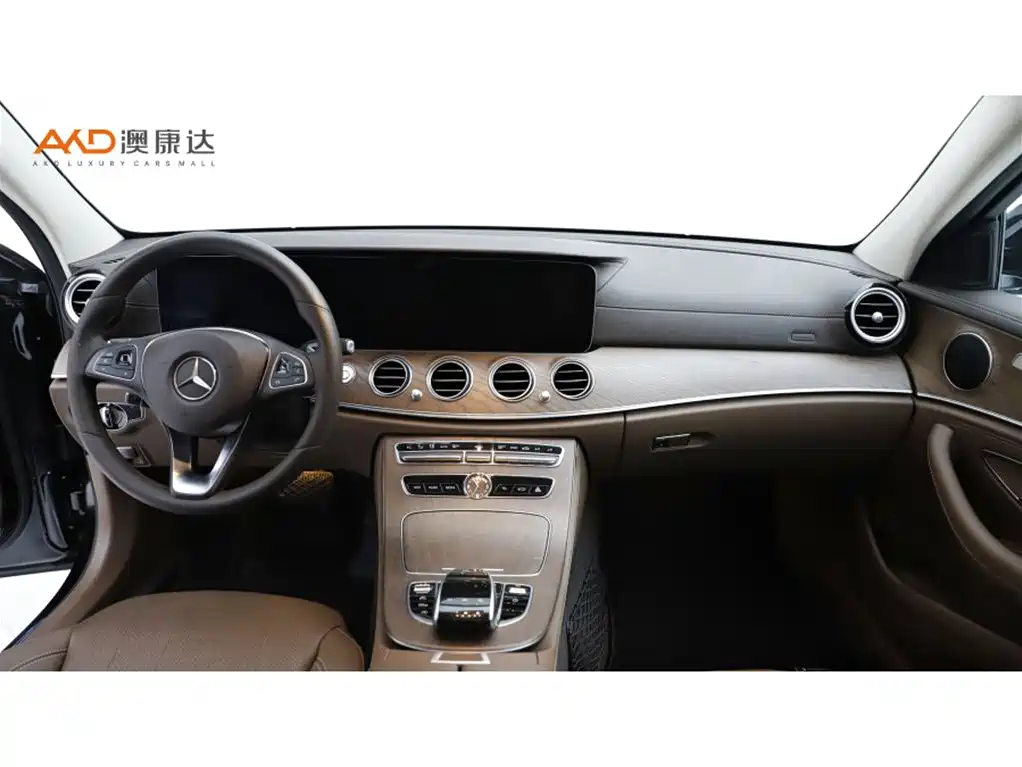 Mercedes-Benz E-Class — миниатюра 5