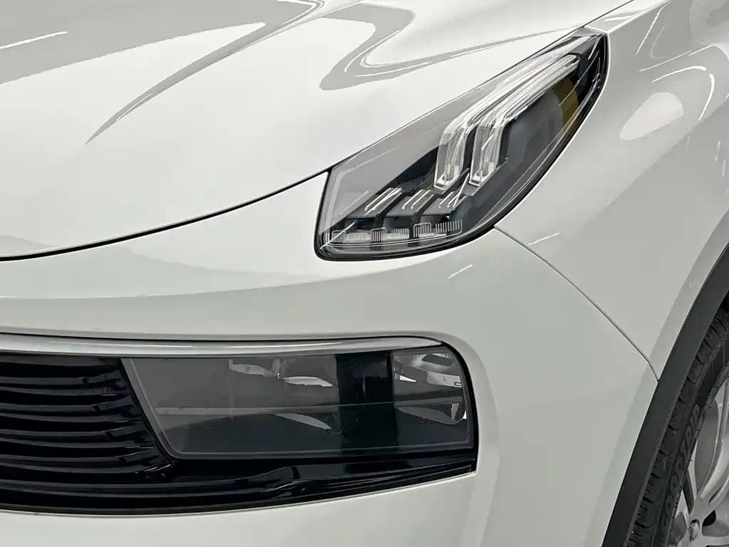 Lynk & Co 01 — миниатюра 10