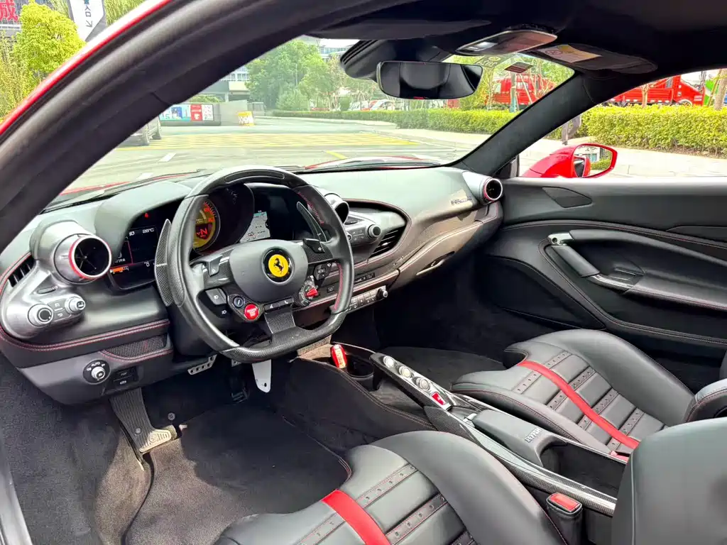 Ferrari F8 Tributo 3.9T V8, фото 5