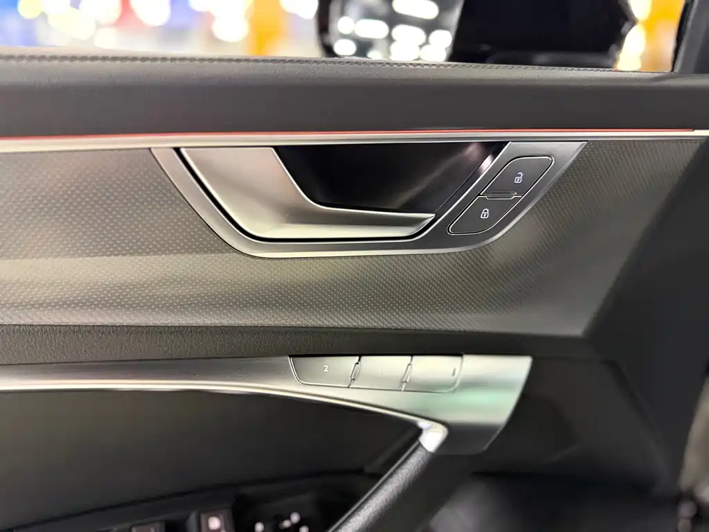 Audi A6L 2023 40 TFSI Luxury