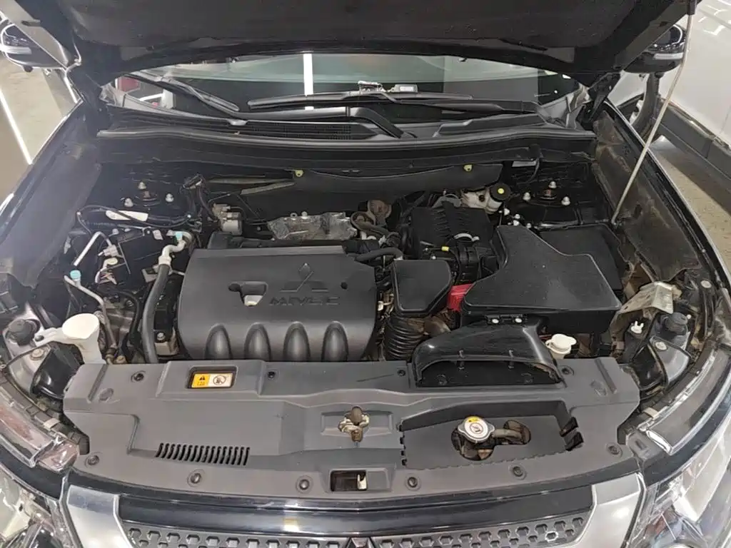 Mitsubishi Outlander — миниатюра 20