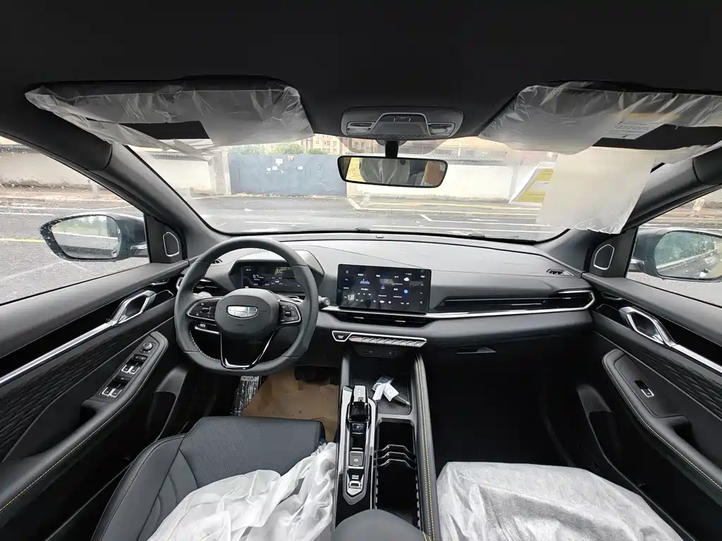 Geely Binyue — миниатюра 14