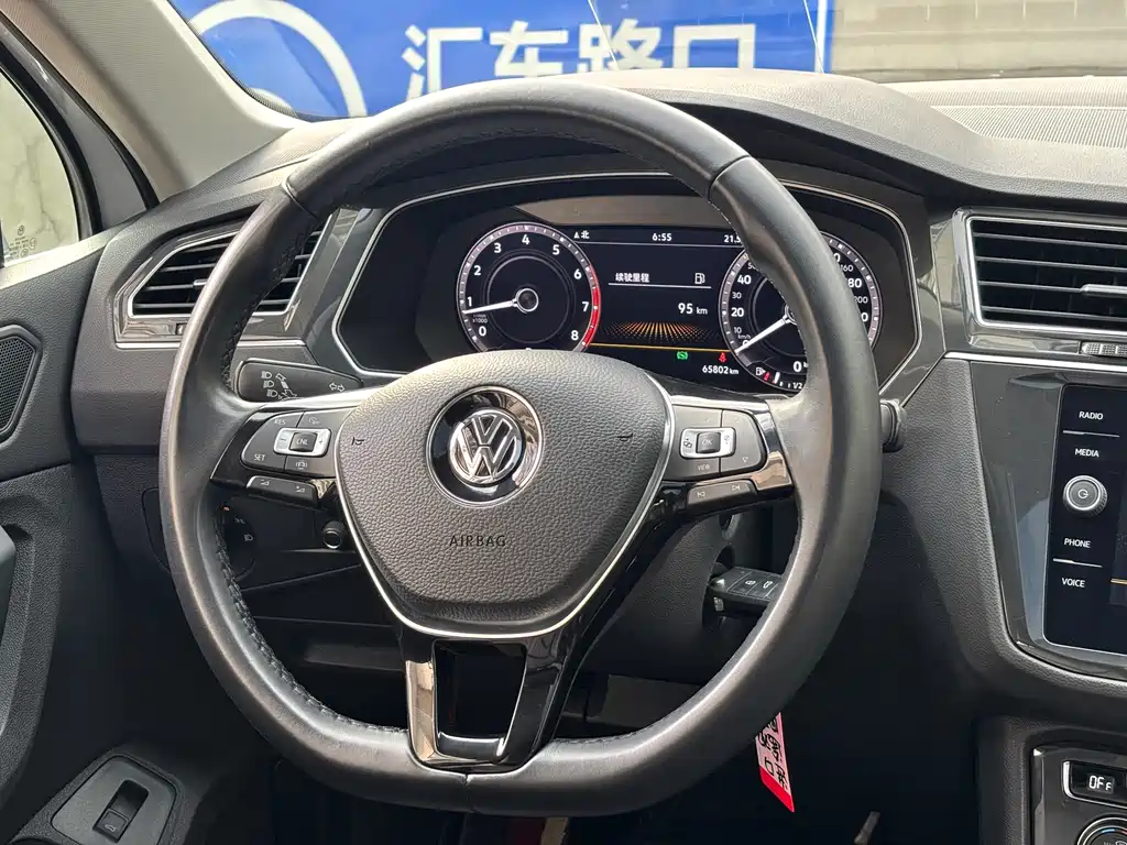 Volkswagen Tiguan — миниатюра 19