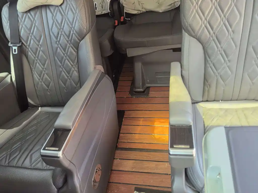 Ford Tourneo — миниатюра 11