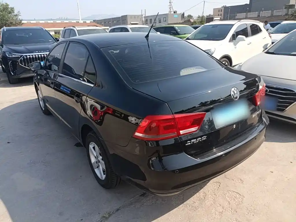 Volkswagen Santana — миниатюра 5
