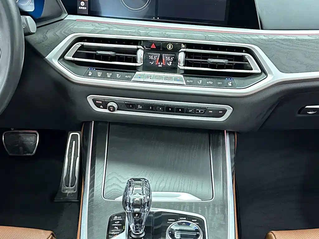 BMW X7 — миниатюра 18