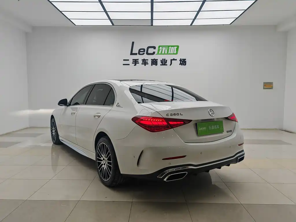 Mercedes-Benz C-Class — миниатюра 7