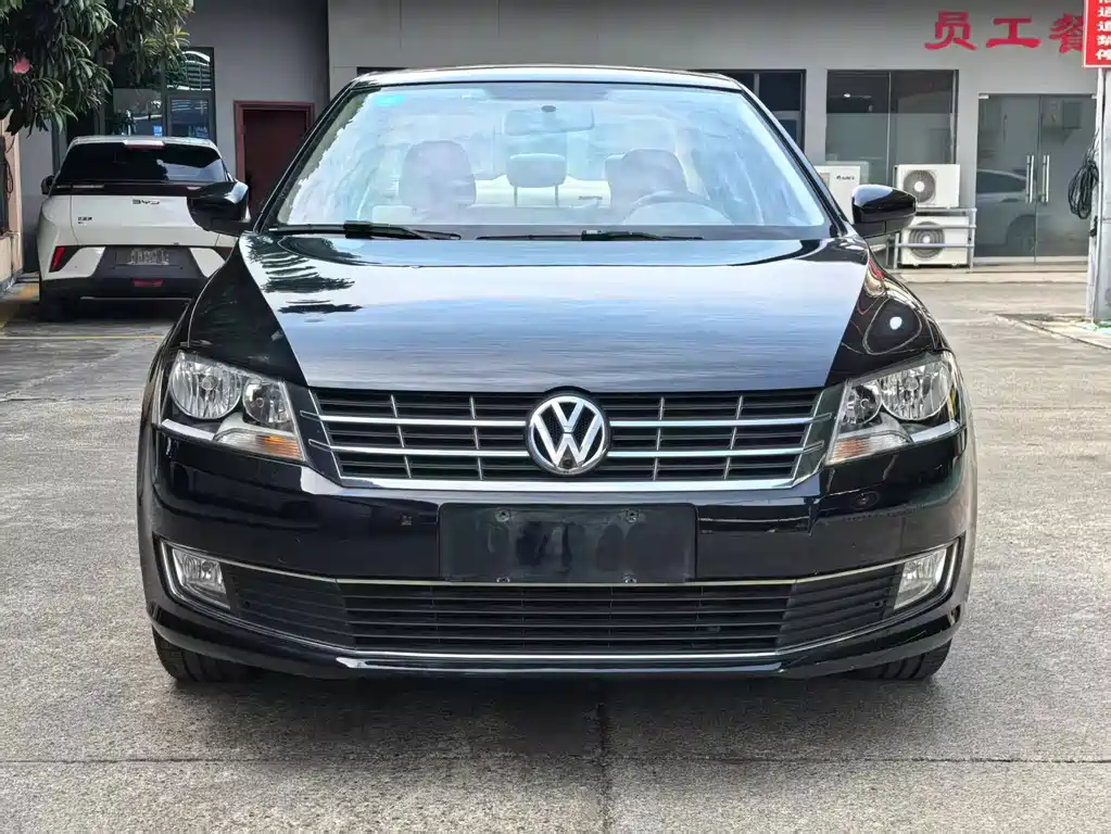 Volkswagen Lavida — миниатюра 2