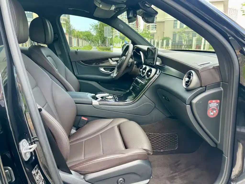 Mercedes-Benz GLC 2017 GLC 260 4MATIC Luxury