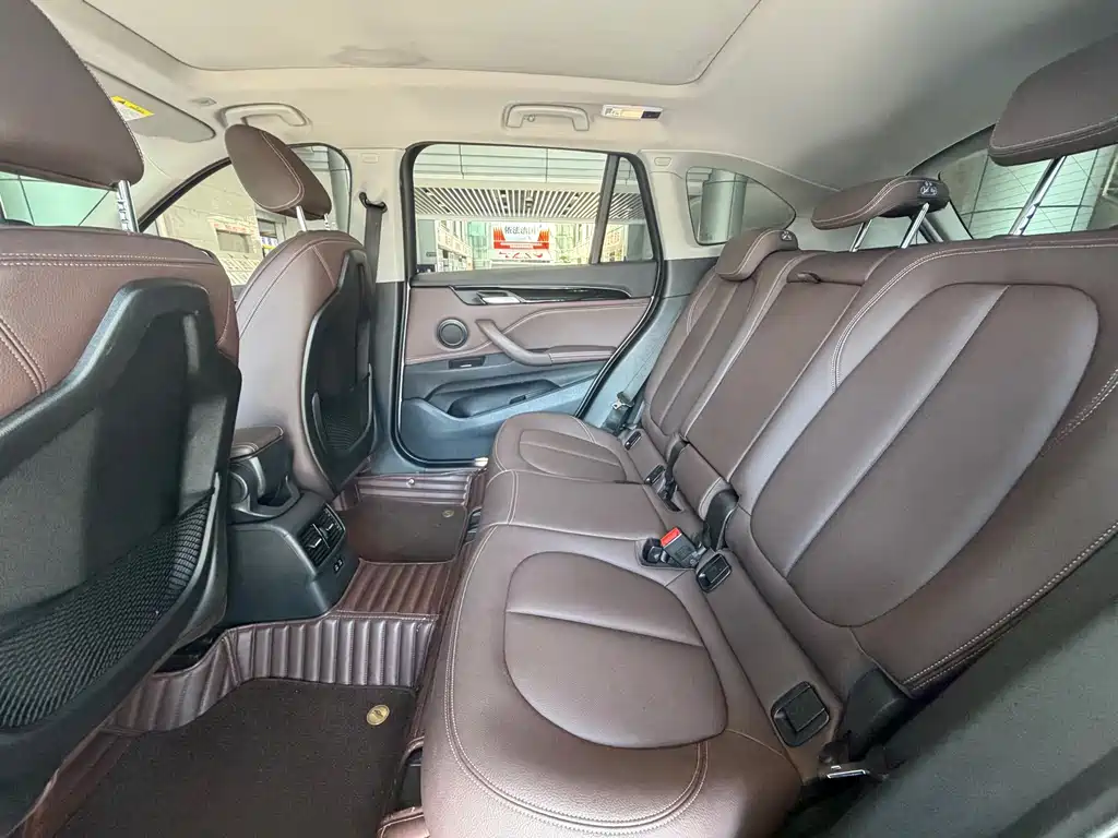 BMW X1 — миниатюра 5