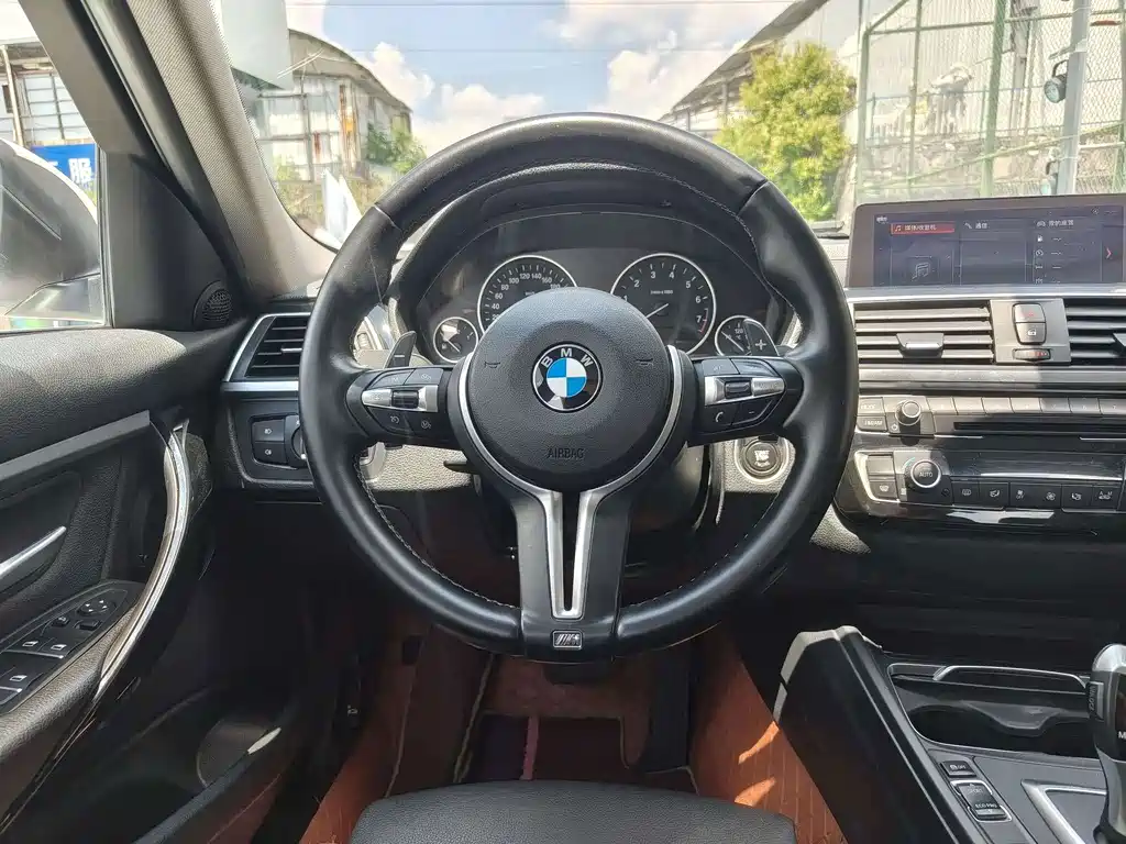 BMW 3 Series — миниатюра 9