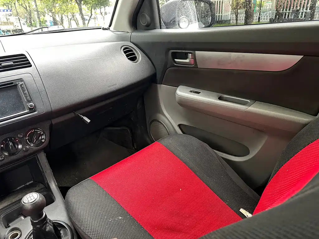 Suzuki Swift — миниатюра 9